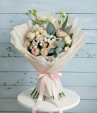 Букет цветов из:  Розы и Лизиантусы #REPLACE_PRED# Николиной Балке