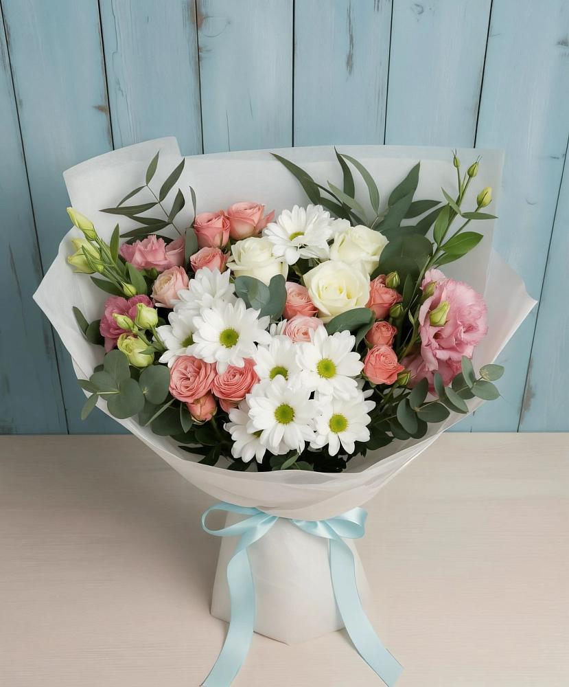 Букет цветов из: Розы, Лизиантусы и Хризантемы в Николиной Балке