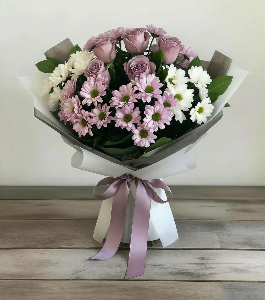 Букет цветов из: Хризантемы и Розы в Николиной Балке