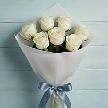 Букет 7 Белых роз Эдлесс Лав в Николиной Балке