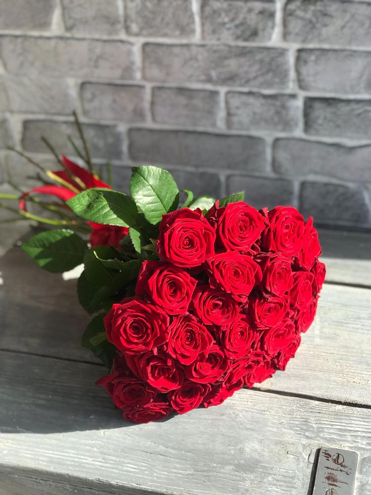 Букет Красные розы Фридом в Николиной Балке