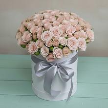 Цветочная композиция из Розы в шляпной коробке в Николиной Балке