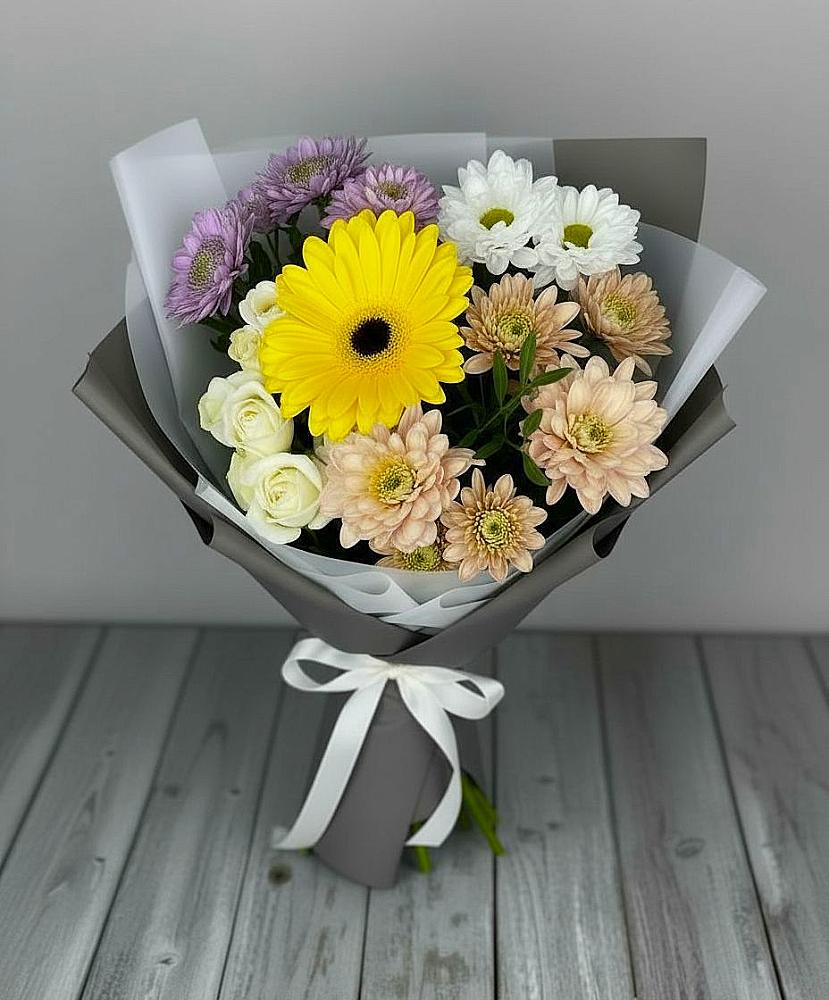 Букет цветов из: Розы, Герберы и Хризантемы в Николиной Балке