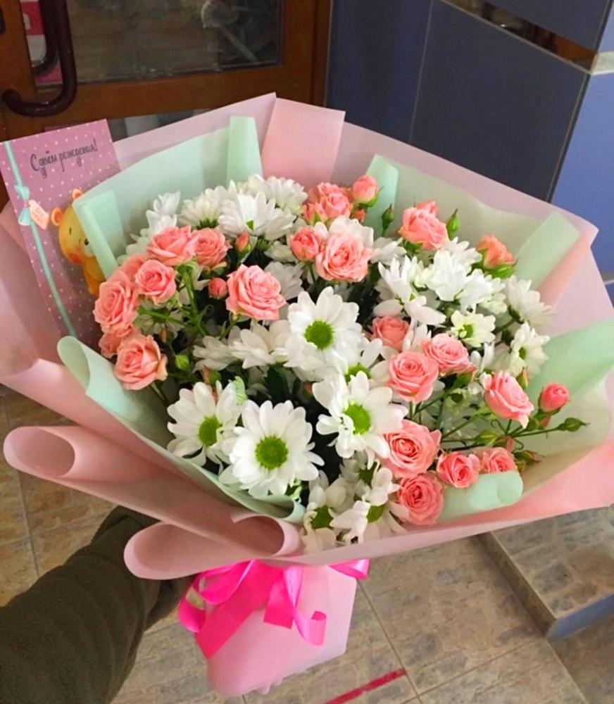 Букет цветов из: Розы и Хризантемы в Николиной Балке