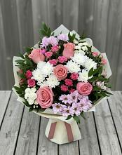 Букет цветов из:  Альстромерии, Гвоздики, Розы и Хризантемы в Николиной Балке