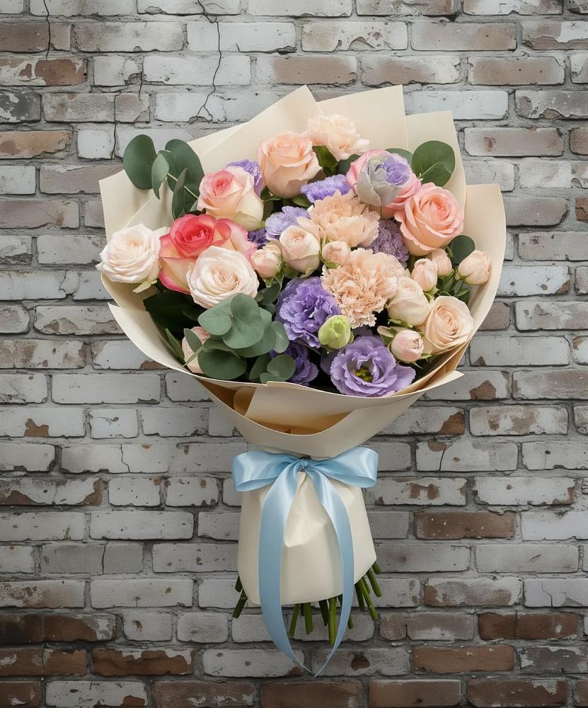 Букет цветов из: Розы, Лизиантусы и Гвоздики в Николиной Балке