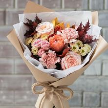 Букет цветов из:  Гвоздики, Хризантемы и Розы в Николиной Балке