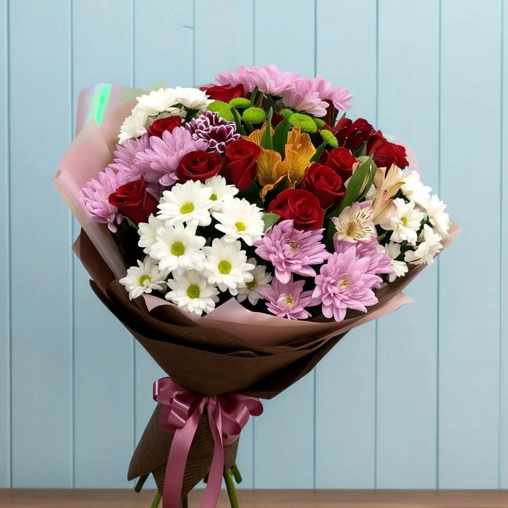 Букет цветов из: Розы, Хризантемы и Альстромерии в Николиной Балке