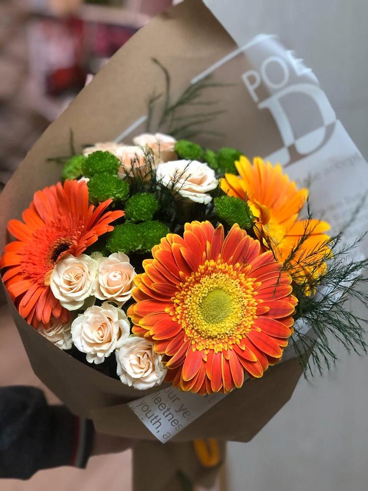Букет цветов из: Герберы, Хризантемы и Розы в Николиной Балке