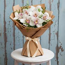 Букет цветов из:  Орхидеи и Розы в Николиной Балке