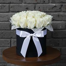 Цветочная композиция из Розы в шляпной коробке в Николиной Балке